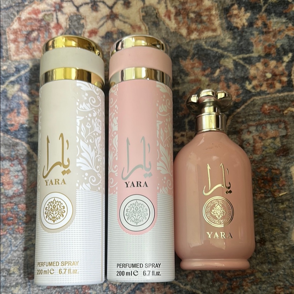 Ara Pink and White Perfumed Spray Set